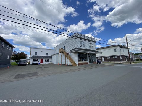 Throop Commercial Building with Apartments