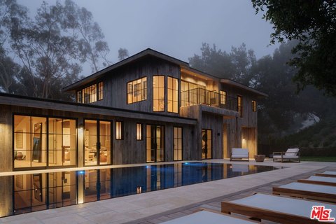 LAND - Malibu, CA
