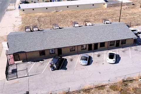 Retail/Service Units for Lease