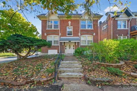 Well-Maintained Four-Family Building in St. Louis