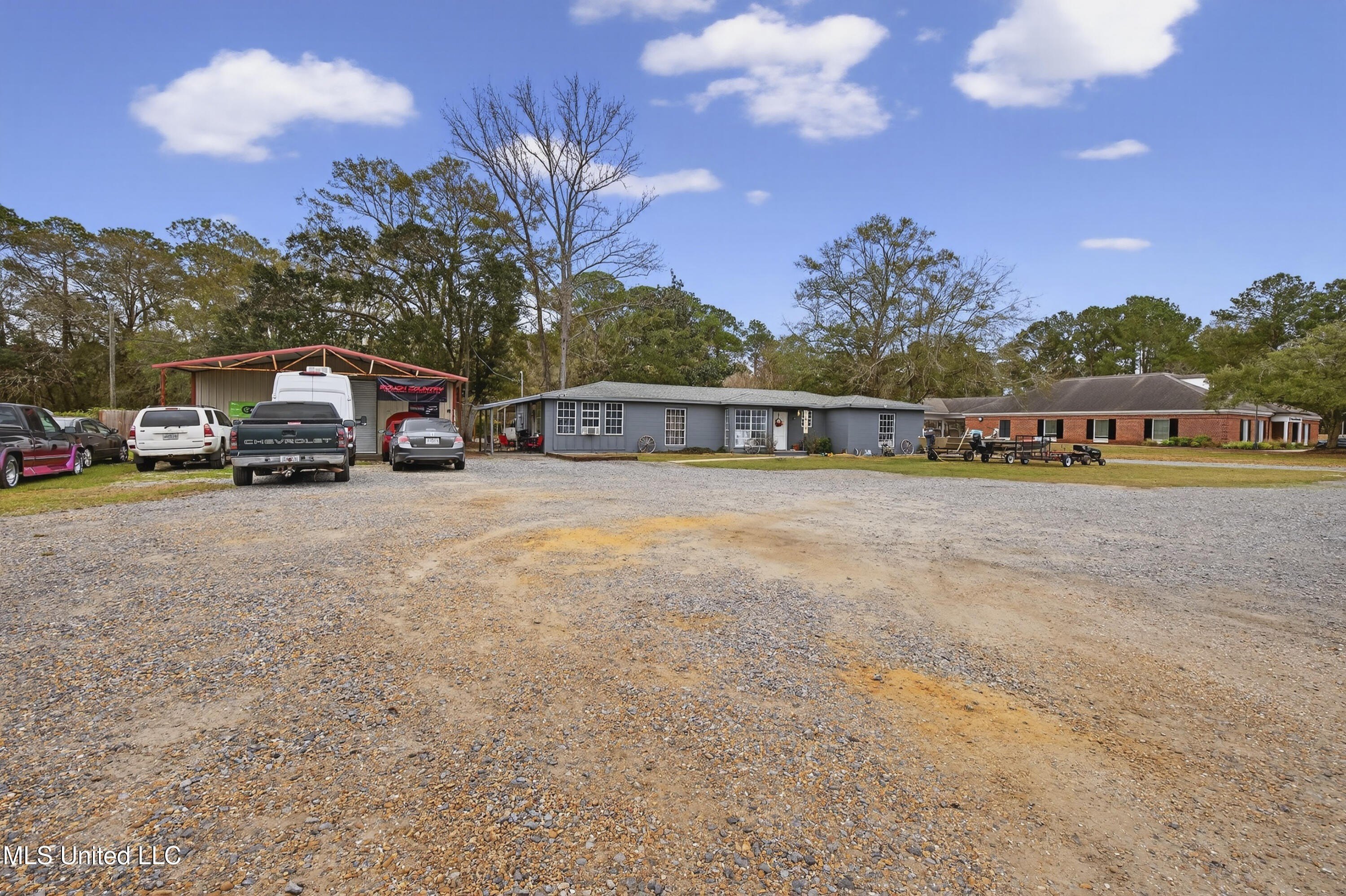 Established Car Shop on Highway