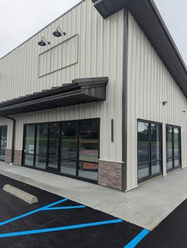 Retail Space in Thornville, OH