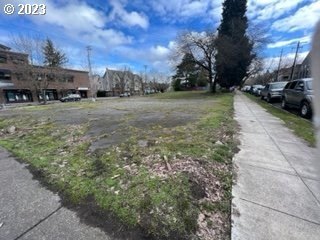 Vacant Lots in Prime Location