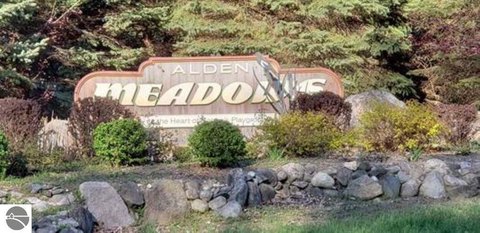 Acreage Parcel in Alden Meadows