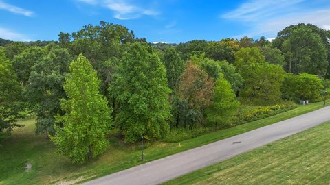 Land in Virginian Golf Community
