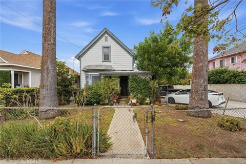 Triplex with Two-Story Front Unit