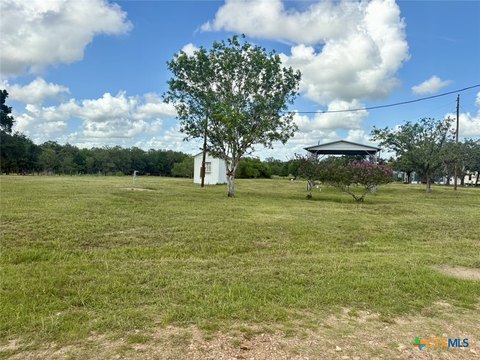 LAND - Victoria, TX