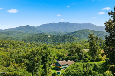 Land, Gatlinburg, TN