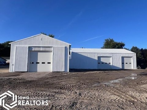 Flex Building with Two Bays