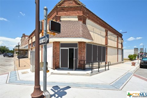 Historic Downtown Seguin Retail/Office Property
