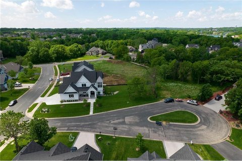 Residential Lot in Oak Knolls