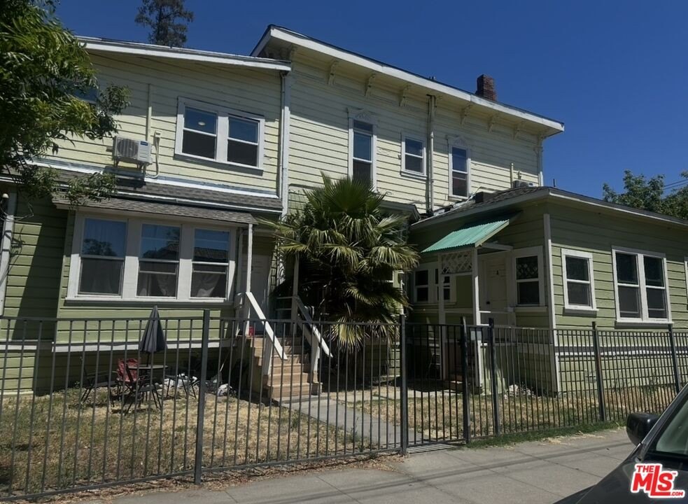 Picture 4