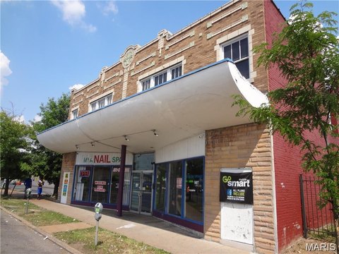 Retail Storefront Building with Offices