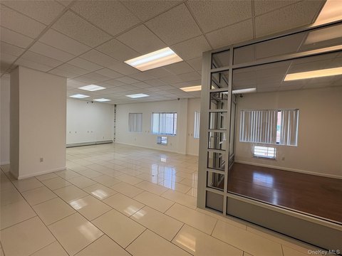 Flushing Commercial Space For Lease