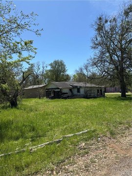 LAND - Calvert, TX
