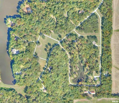 Scenic Lot in Oak Shores