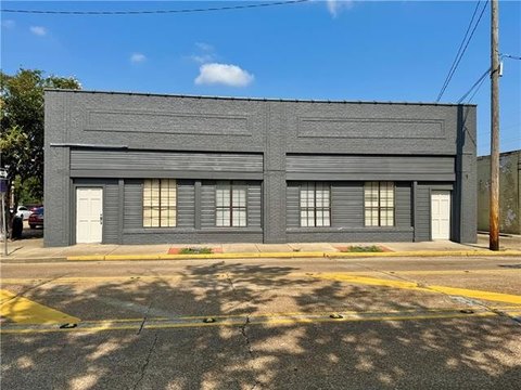 Downtown Alexandria Commercial Office Building