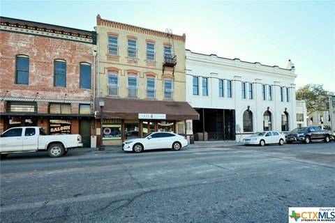Charming Historic Building in Seguin