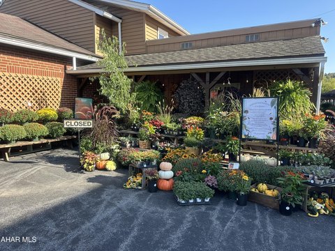 Turnkey Florist and Greenhouse Business