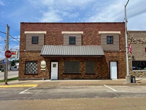 Established Restaurant with Apartment Above