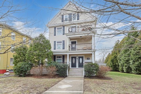 7-Unit Apartment Building