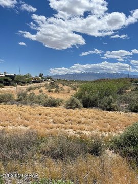 Land in Pima, Arizona