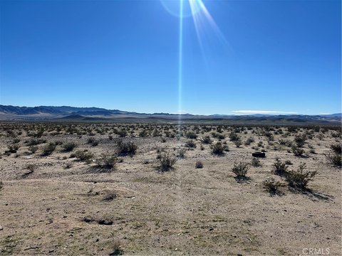 Land Lot in Newberry Springs