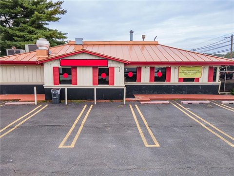Restaurant Business with Sunroom