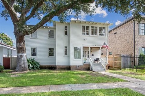 Charming Lakeview Duplex