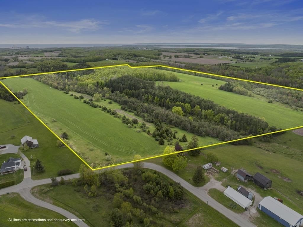120-Acre Northern Michigan Retreat