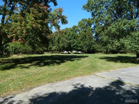 Land, Creve Coeur, MO