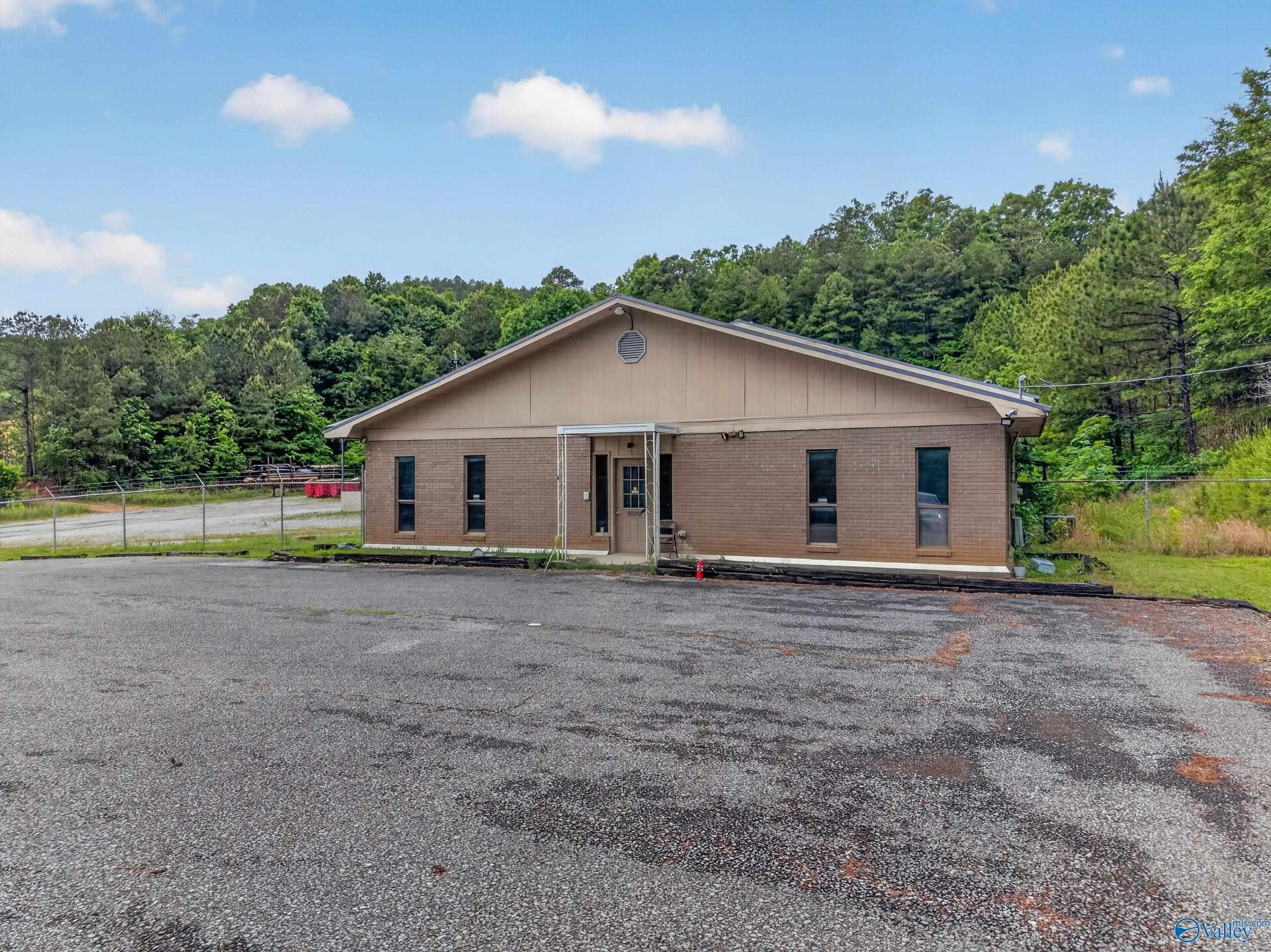 Glencoe Commercial Property For Sale