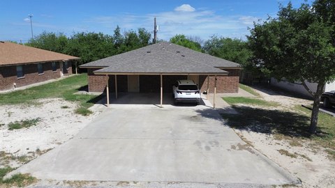 Income-Producing Duplex in Del Rio