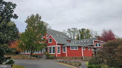 Unique Multi-Building Property on Acres