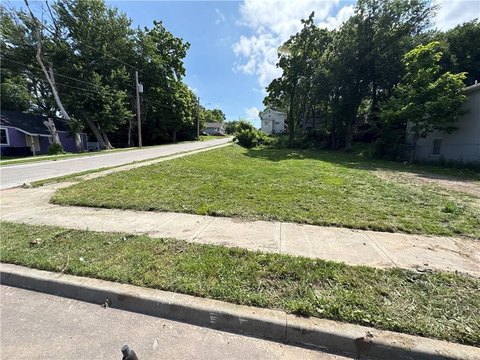LAND - Kansas City, MO