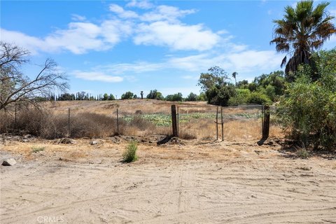 Land, Riverside, CA