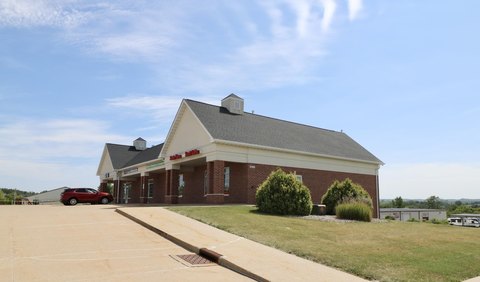 COMMERCIAL - Dubuque, IA