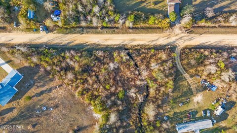 Residential Lot in Youngstown, FL