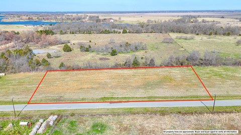 Waterfront-Adjacent Residential Land Tract