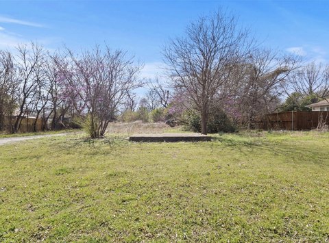 Land, Lancaster, TX