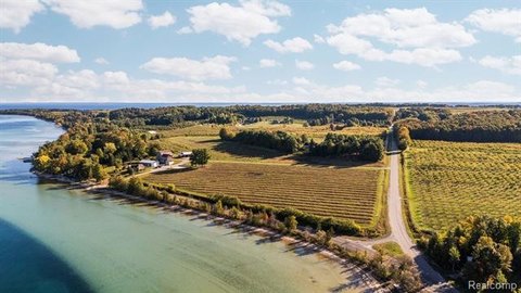 LAND - Suttons Bay Twp, MI