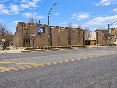 37-Room Exterior-Corridor Motel