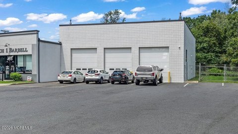 Recreational Retail Unit with 20-Foot Ceilings