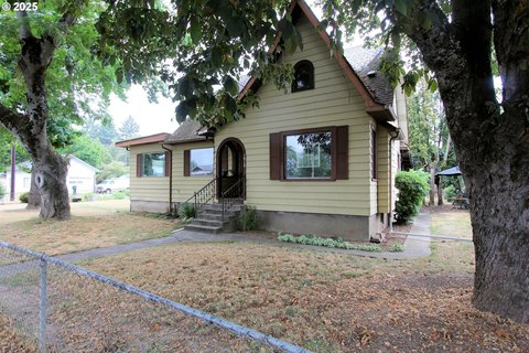 Washougal Mixed-Use Property For Sale