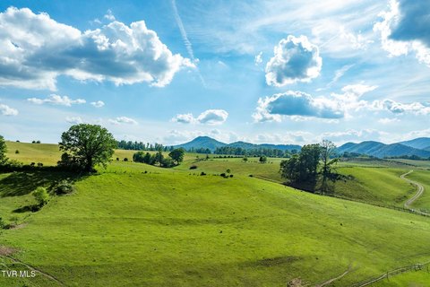 25 Acres of Tennessee Land