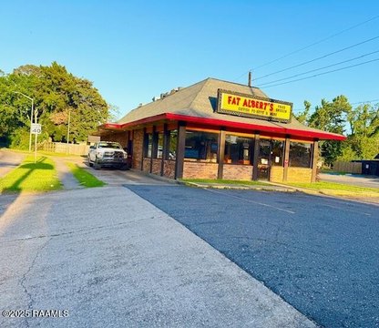 Restaurant with Drive-Thru in Lafayette