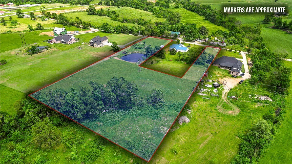 Land with Pond in Gentry