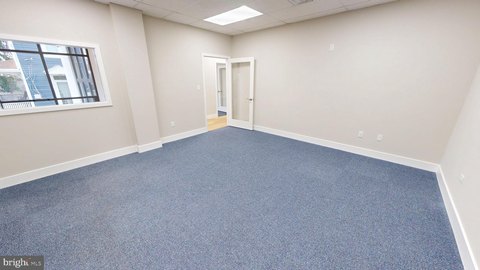 Modern Office Space with Suites