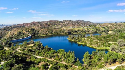 Land, Hollywood Hills East, CA