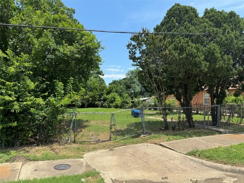 Cleared Lot in Dallas, TX